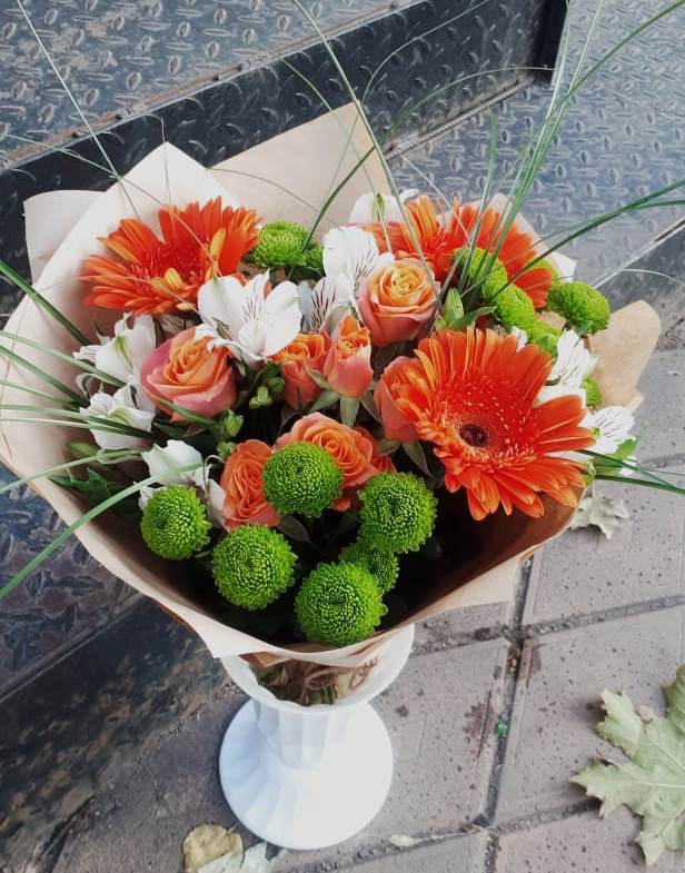Букет цветов из: Герберы, Хризантемы, Альстромерии и Розы в Пятигорске