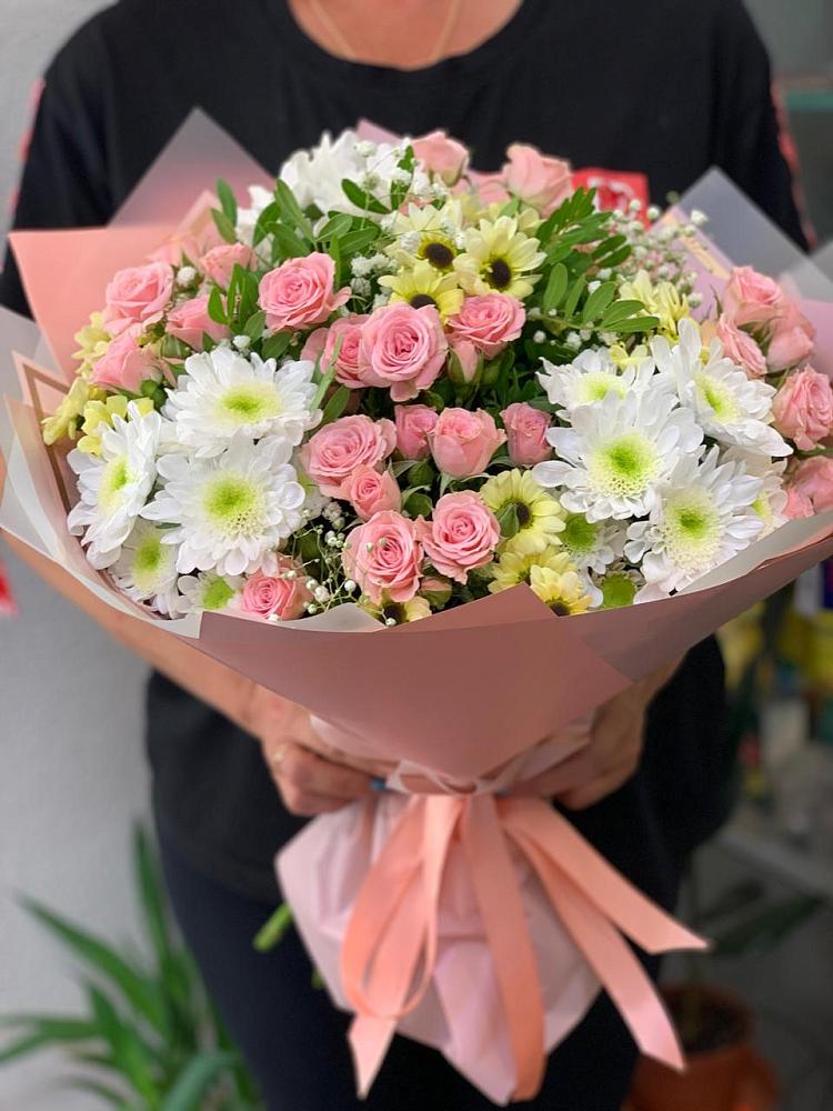 Букет цветов из: Розы и Хризантемы в Пятигорске