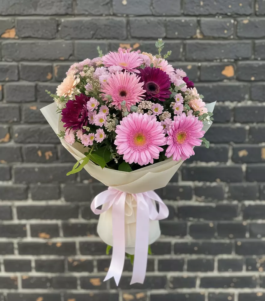 Букет цветов из: Герберы и Хризантемы в Пятигорске