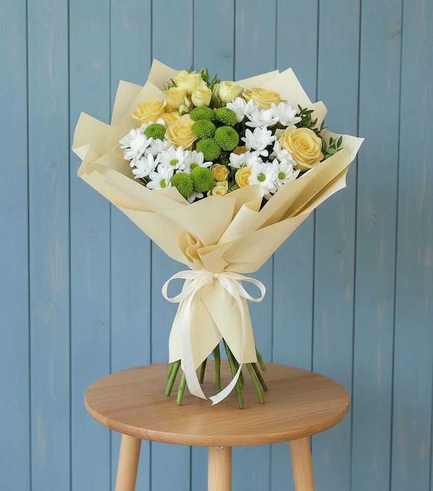 Букет цветов из: Хризантемы и Розы в Пятигорске