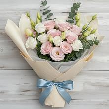 Букет цветов из:  Лизиантусы в Пятигорске