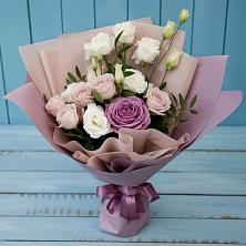Букет Легкое дыхание в Пятигорске Букет цветов из:  Розы и Лизиантусы в Пятигорске