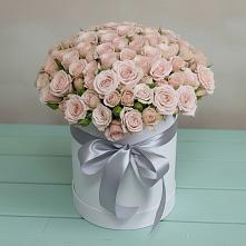 Цветочная композиция из Розы в шляпной коробке в Пятигорске