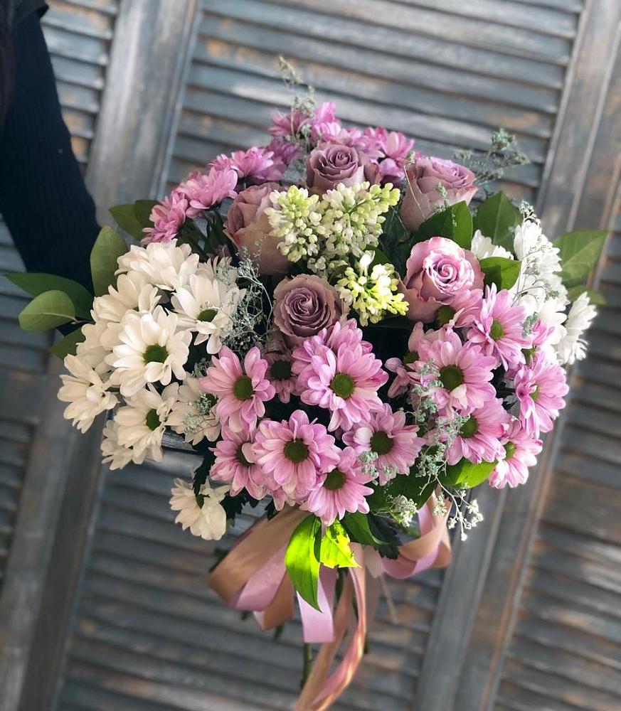 Букет цветов из: Хризантемы и Розы в Пятигорске