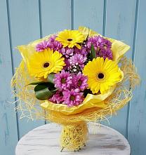 Букет цветов из:  Хризантемы и Герберы в Пятигорске