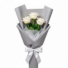 Букет 3 белые розы в Пятигорске Букет 3 белые розы в Пятигорске