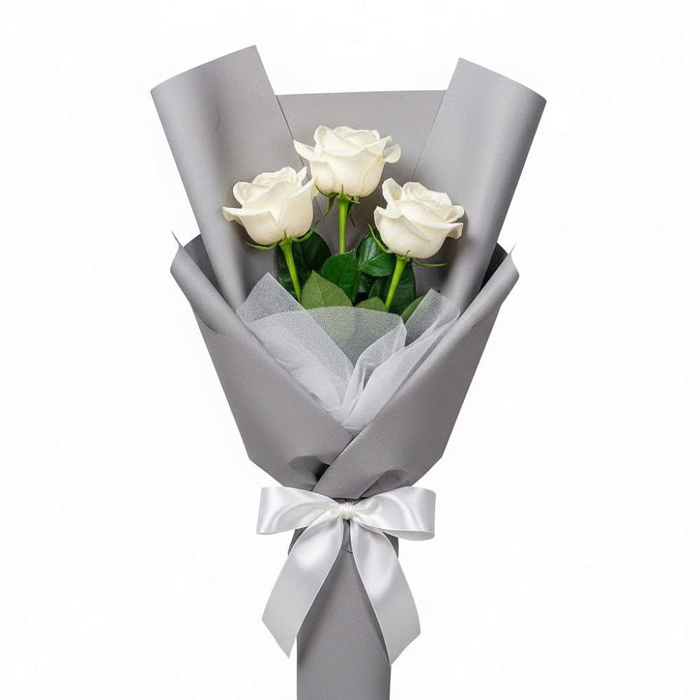 Букет 3 белые розы в Пятигорске