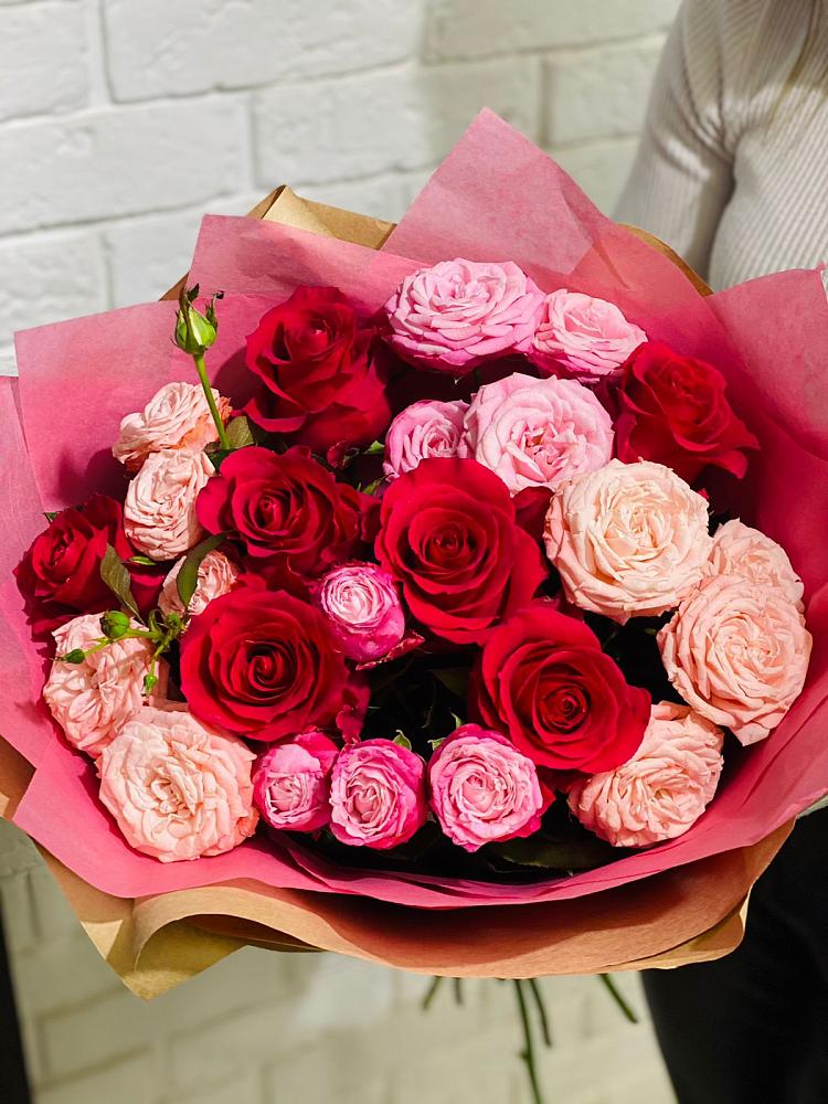 Букет цветов из: Розы в Пятигорске