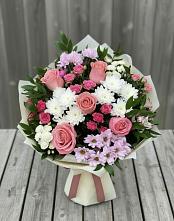 Букет цветов из:  Альстромерии, Гвоздики, Розы и Хризантемы в Пятигорске