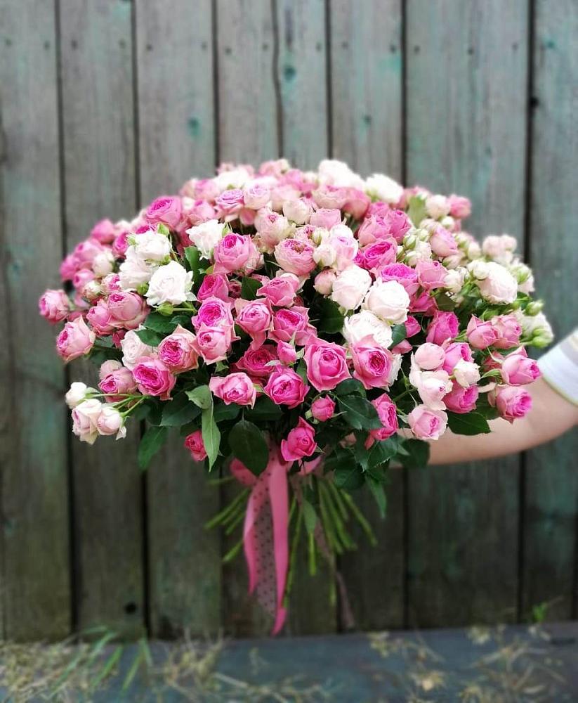 Букет Розовые кустовые розы Натали и Лав Лидия в Пятигорске