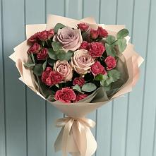 Букет цветов из:  Гвоздики и Розы в Пятигорске