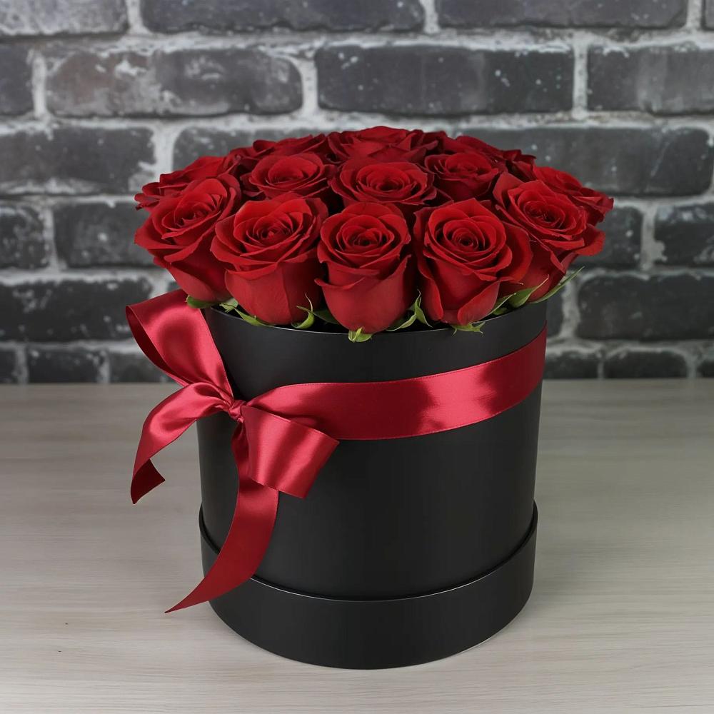 Цветочная композиция из Розы в шляпной коробке в Пятигорске