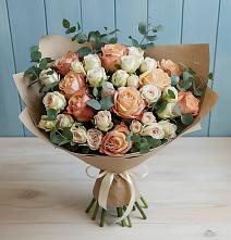 Букет цветов из:  Альстромерии и Розы в Пятигорске